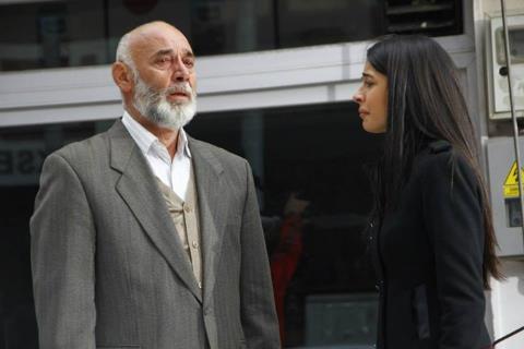 Kolay Örümcekli Lif Modeli Yapılışı Videolu Açıklamalı Kolay Örümcekli Lif Modeli Yapılışı Videolu Açıklamalı