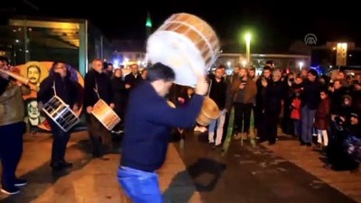 Muzik Sehri Kirsehir De Vatandaslar Yeni Yila Davul Zurna Ile Girdi